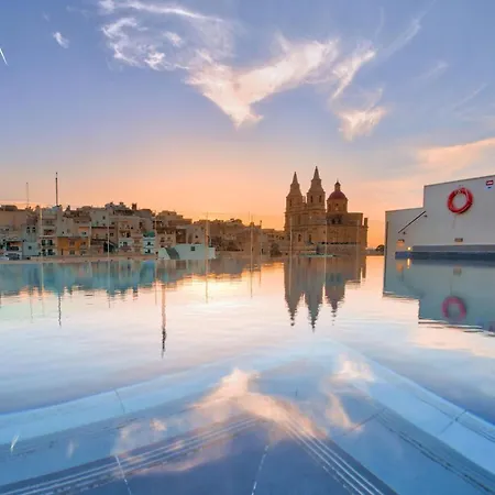 ペルゴラ ＆ スパ 4*