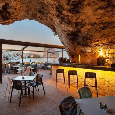 Pergola & Hotel