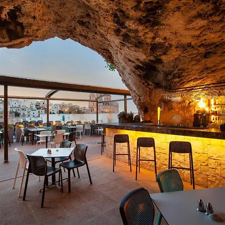 מלון Pergola & מליאהה