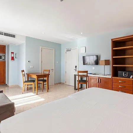 Pergola & Hotel 4*