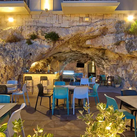 Pergola & Mellieħa