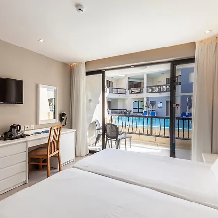 Pergola & Hotel 4*