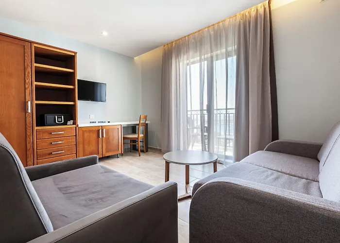 Pergola & 4* Mellieħa